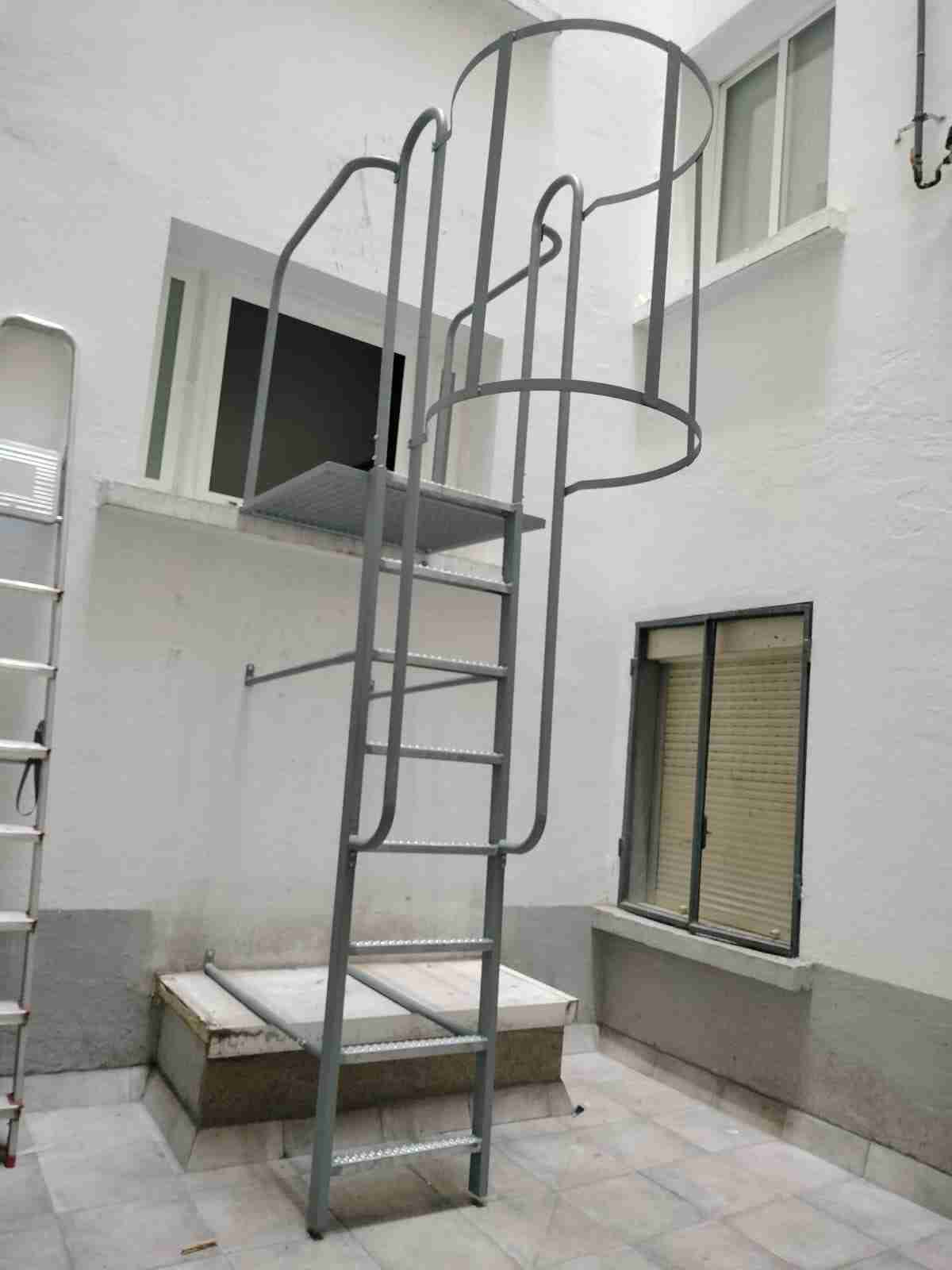 op_escaleras_seguridad