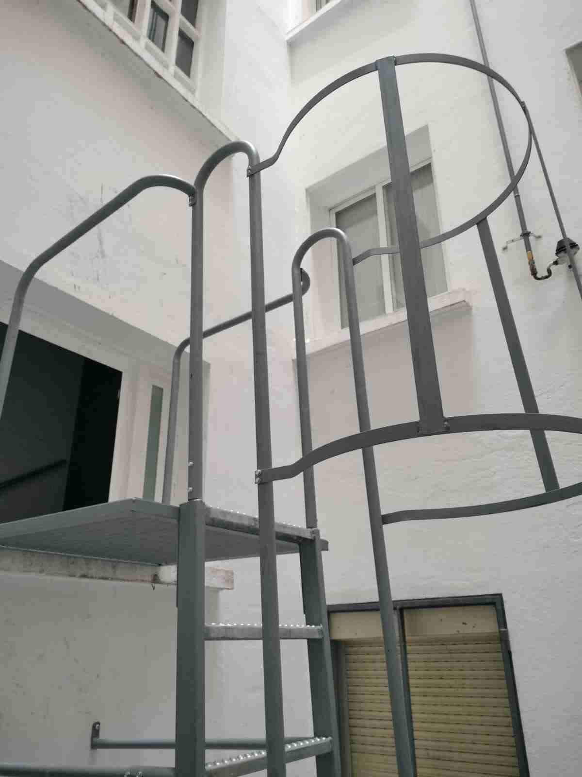 op_escaleras_seguridad_3